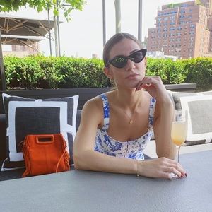 Meet your Posher, Olivia